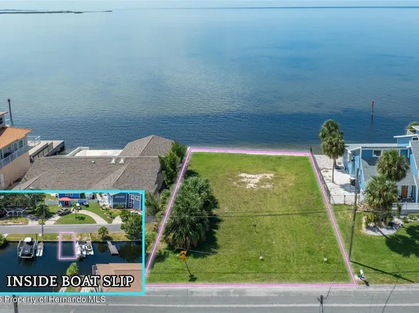 3208 Gulf Winds Cir, Hernando Beach, FL 34607