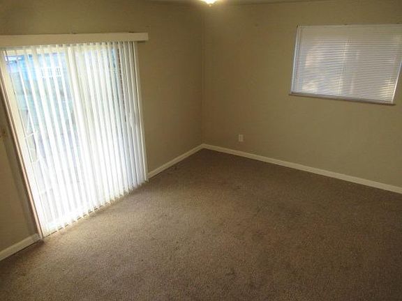 4th image of 5531 Childs Ave