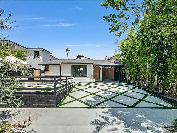 2nd image of 4038 Denny Ave