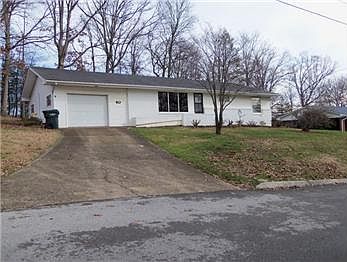 2nd image of 251 Jennifer St