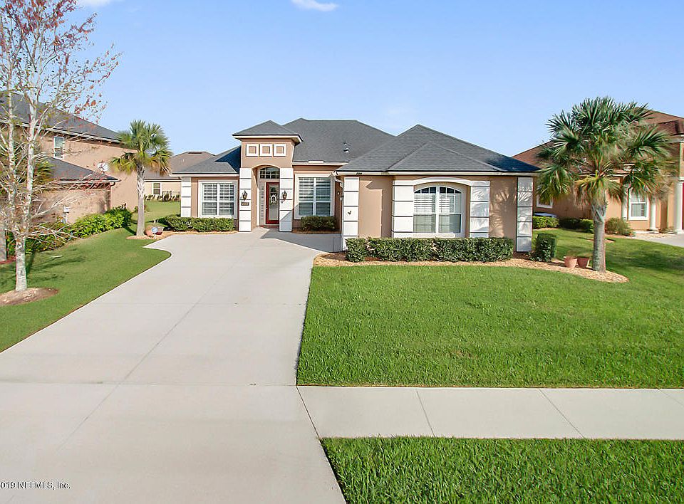 1st image of 204 S Bellagio Dr