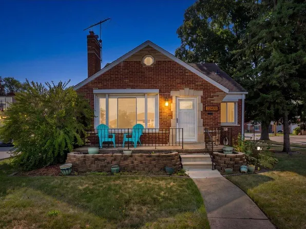 22400 Petersburg Ave, Eastpointe, MI 48021