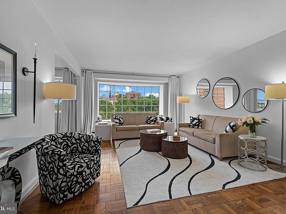 3rd image of 3601 Greenway Unit 806