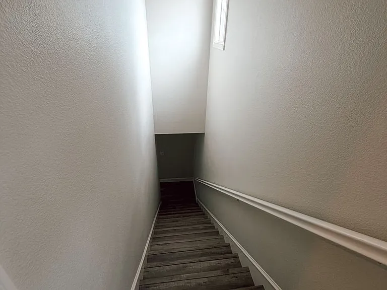 1329 Bayberry View Ln — Photo 17