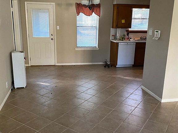 2nd image of 232 Olen St