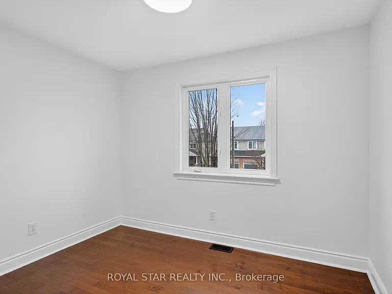 1448 Queensdale Ave — Photo 29
