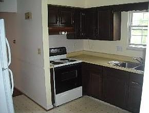 2nd image of 11 Lloyd Ave
