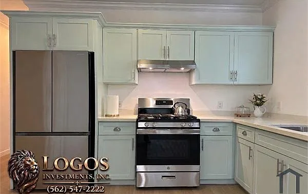 2 bed, 920 sqft, $2,887 — Photo 3