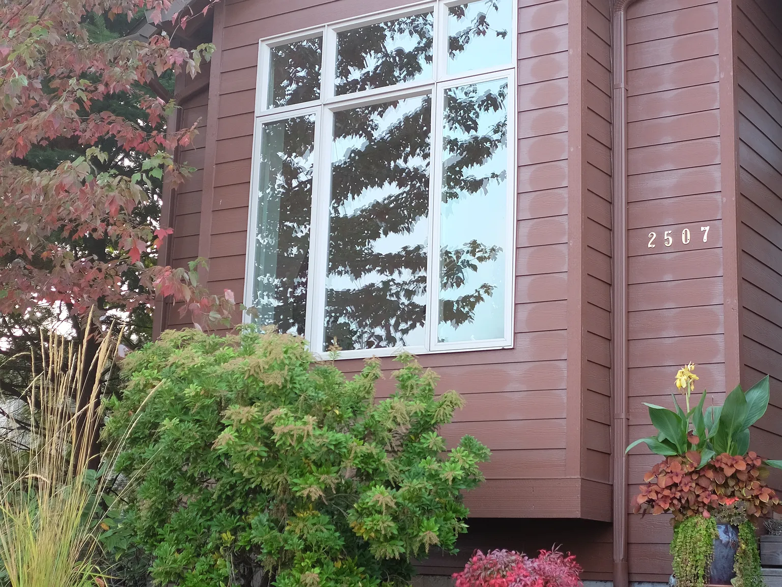 3 bed, 1600 sqft, $2,600 — Photo 2
