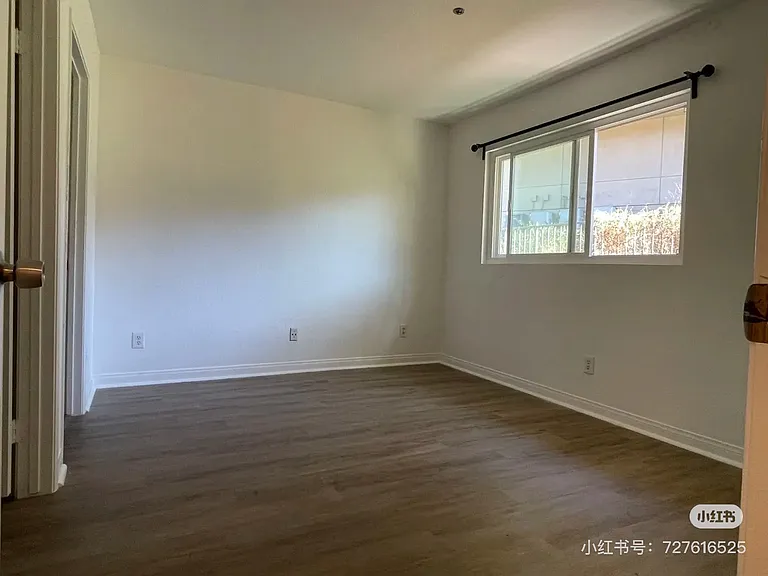 5381 Lake Murray Blvd — Photo 3