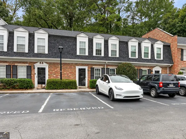 6 Valley Forge Pl NW, Atlanta, GA 30318