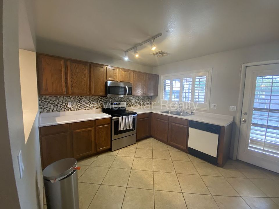 2nd image of 4638 N 84th Ln