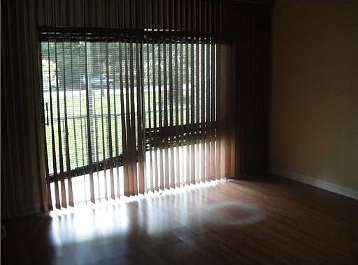 1st image of 1400 NE 191st St APT 143