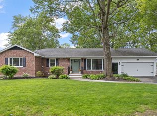 11 Bond St, Hudson, NH 03051