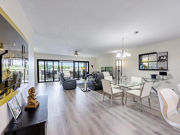 4th image of 11291 Aspen Glen Drive #202