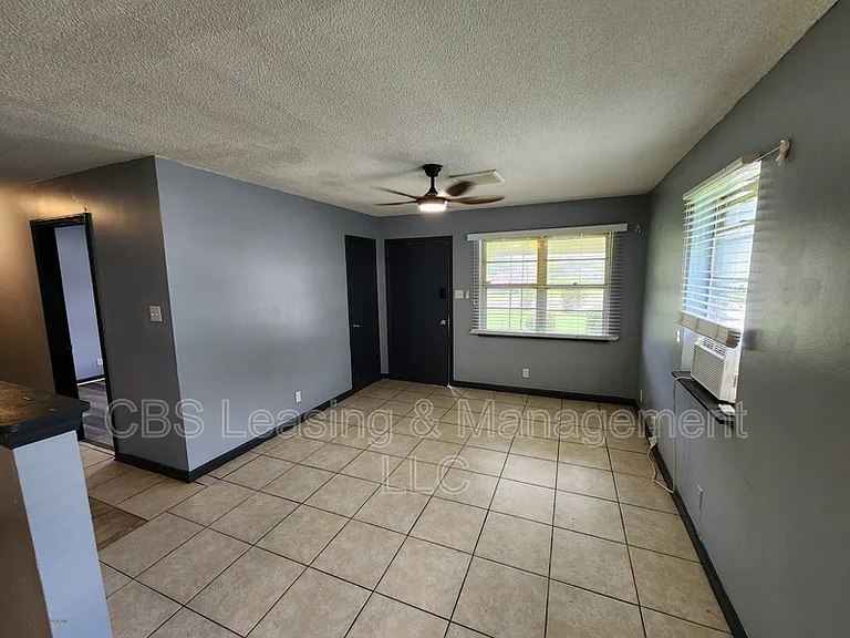 2703 Gregg Ave — Photo 5