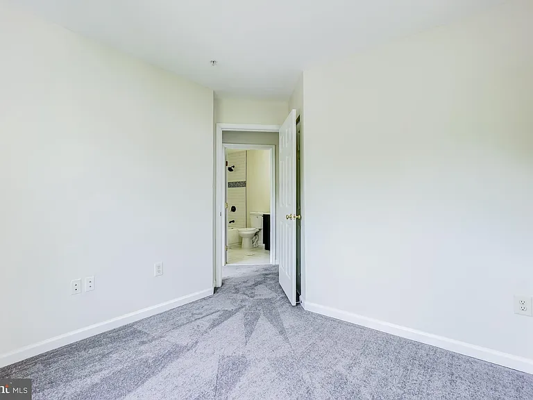 4302 Day Lily Dr — Photo 23