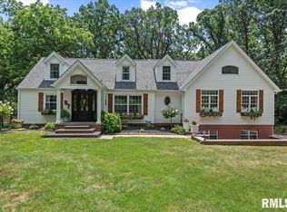 57 Oak Ln, Springfield, IL 62712