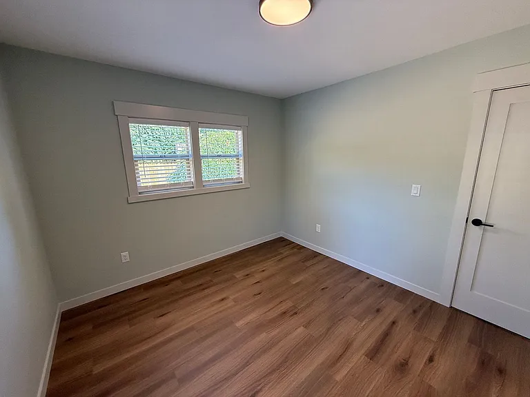 805 Boxwood Ln SE — Photo 11