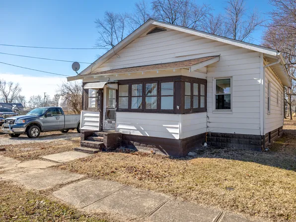 711 S Franklin St, Litchfield, IL 62056