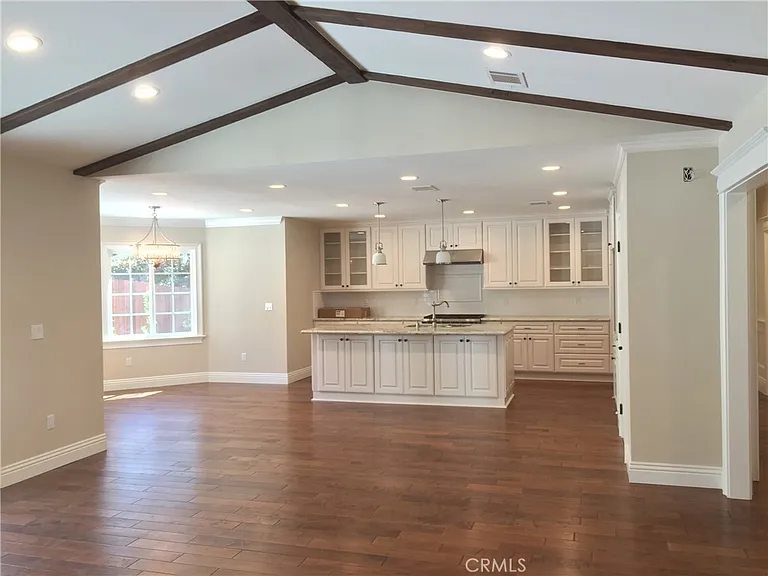 5310 La Forest Dr — Photo 7