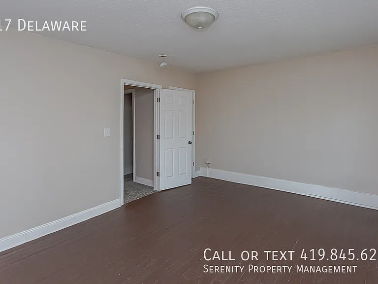 517 W Delaware Ave — Photo 21