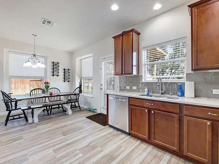 1301 Sunny Meadows Loop — Photo 9