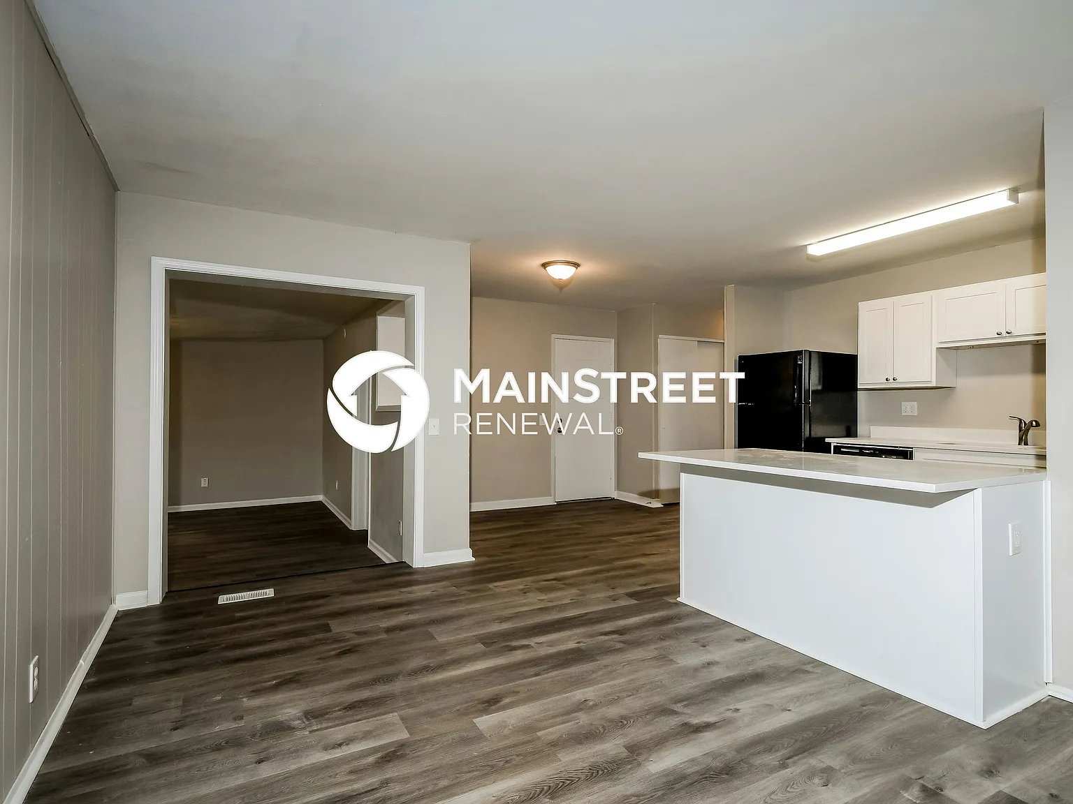 1575 Loveland Dr — Photo 3