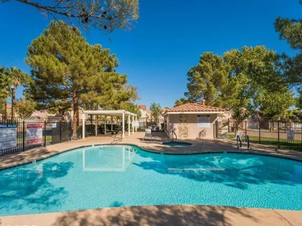 5555 Leaning Oak Ave, Las Vegas, NV 89118