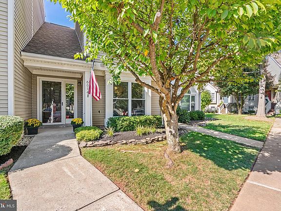 2nd image of 6014 Creekstone Ln