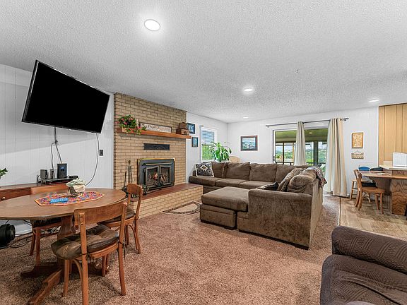 5th image of 25691 Hillcrest Drive