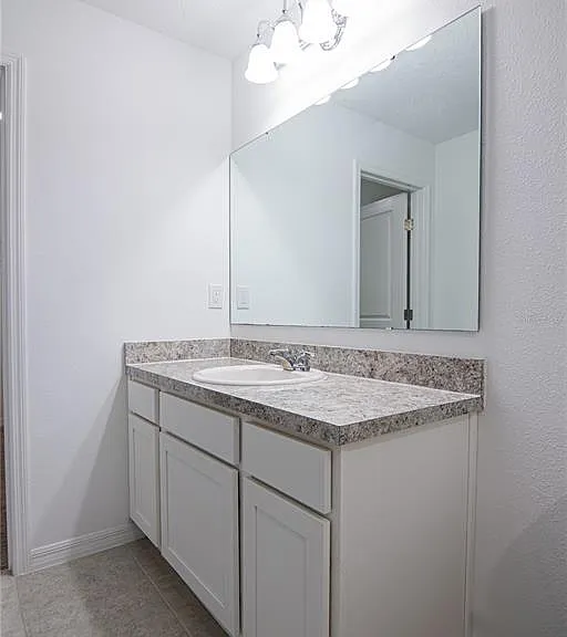 205 Mandovi St — Photo 31