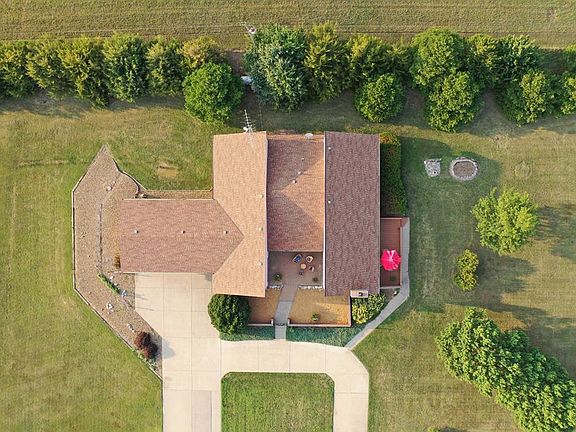 3rd image of 1035 E Frisbie Way