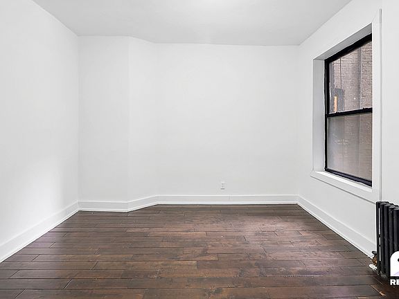 3rd image of 526 W 173rd St APT 1