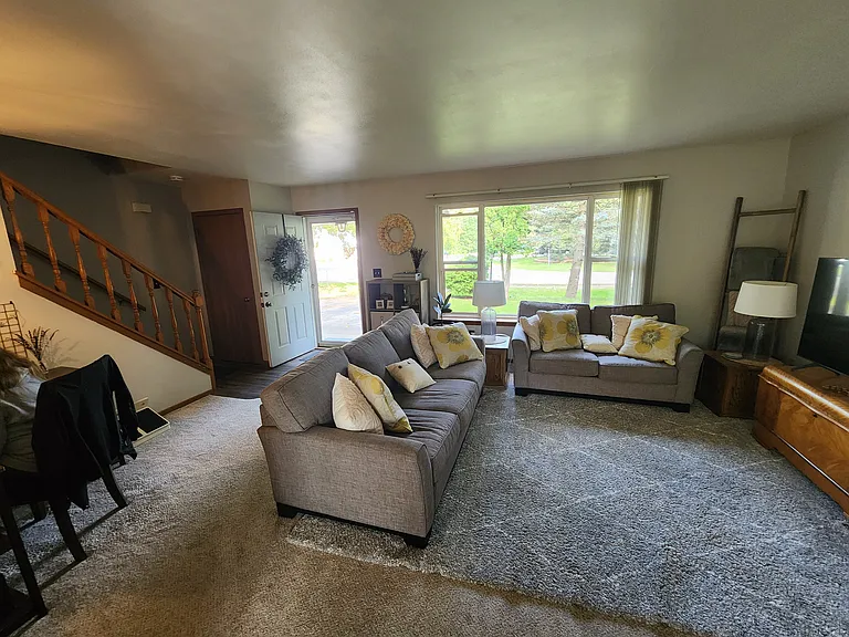 7212 Ashwood Ln — Photo 4