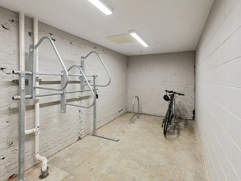 1827 Wiltberger St NW #405 — Photo 38