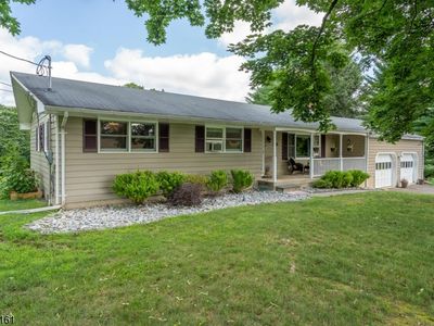 50 Toad Ln, Ringoes, NJ, 08551