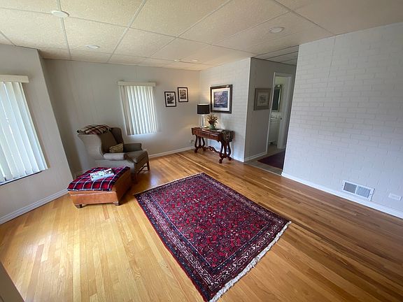 3rd image of 2734 W 98th Pl