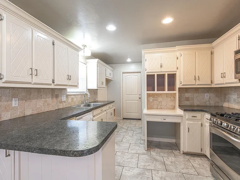 1321 Kelly Park Rd — Photo 16