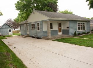 209 Pine St, Morrison, IL 61270