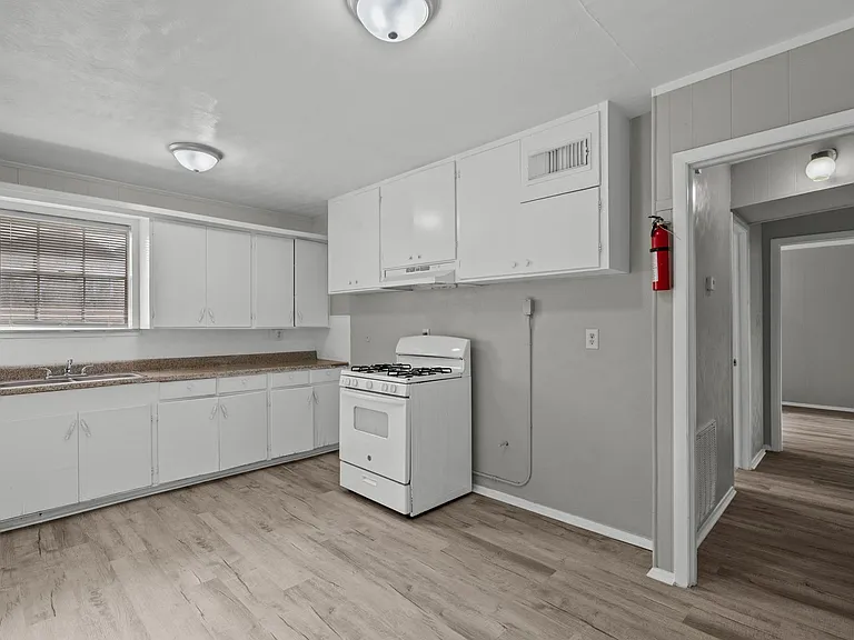 2729 Main St — Photo 15