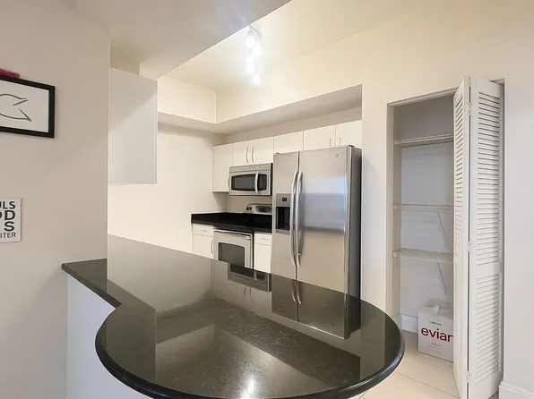 7280 SW 90th Street #304, Miami, FL 33156