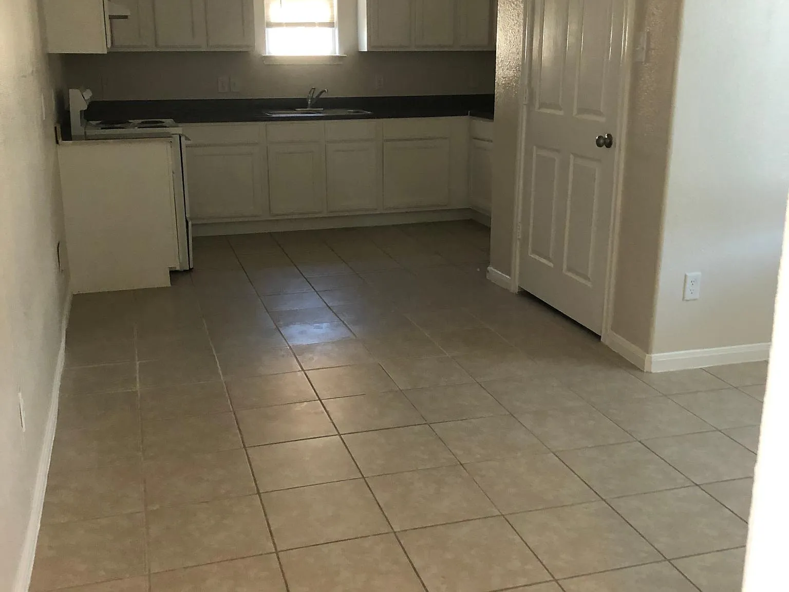 3 bed, 1066 sqft, $1,450 — Photo 3