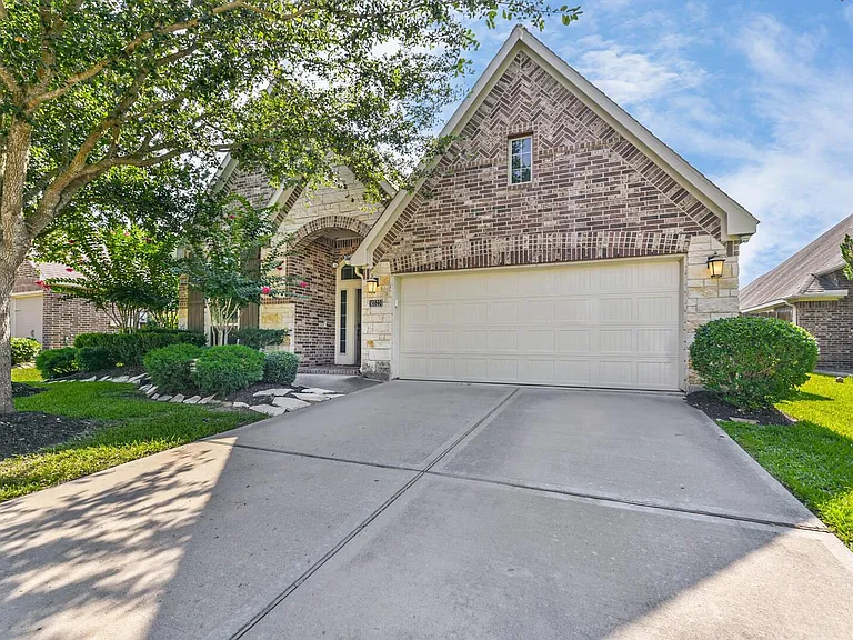 10323 Belvamera Rd — Photo 3