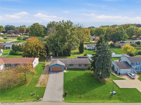 8508 Kellydale St NW, Massillon, OH 44646