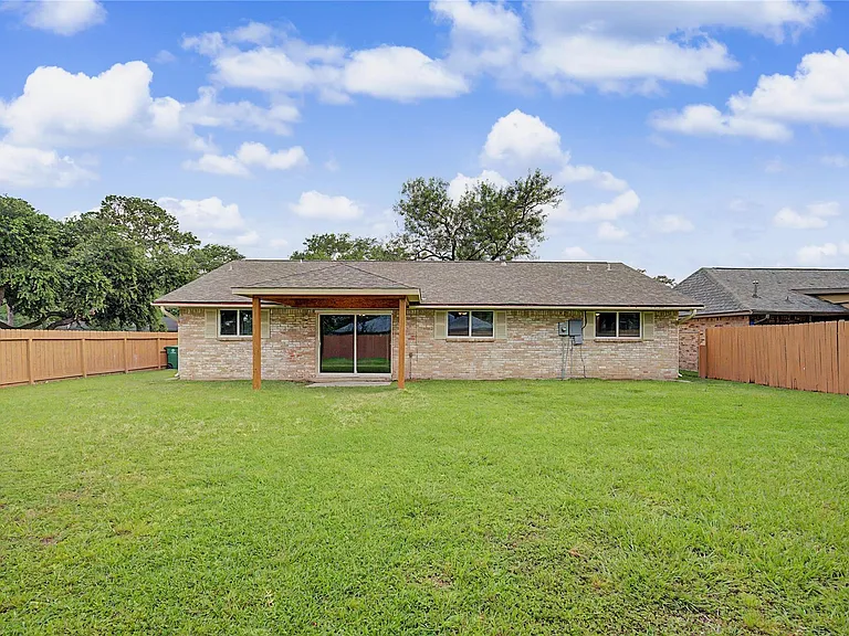 6343 Maple Hill Dr — Photo 29