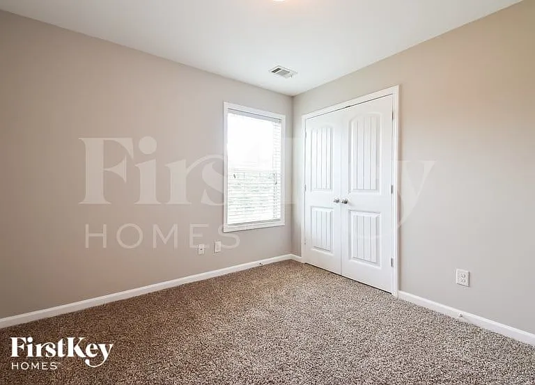 6303 Spring Cove Dr — Photo 13