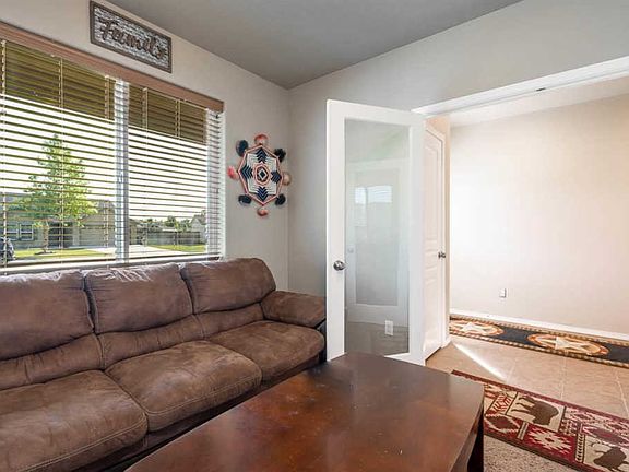 4th image of 5951 Noble Ct