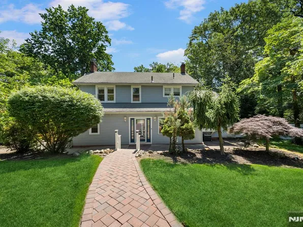 392 Lafayette Ave, Westwood, NJ 07675