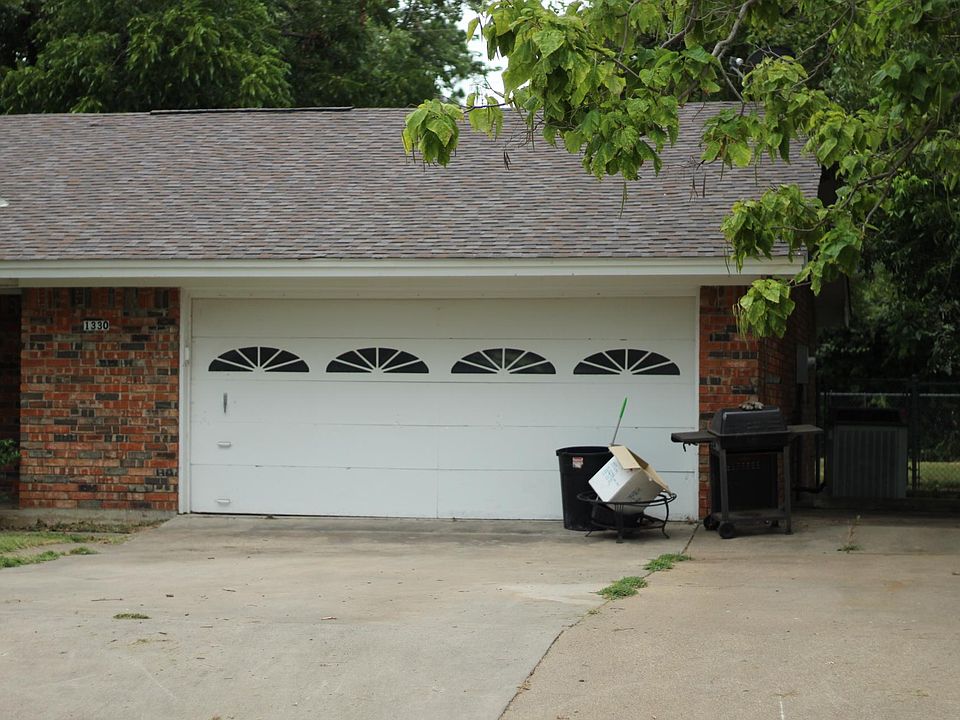 1st image of 1330 N Charlotte Ave